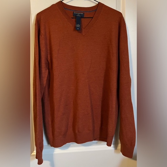Banana Republic Other - Banana Republic Men’s Medium Merino Wool V-neck Sweater